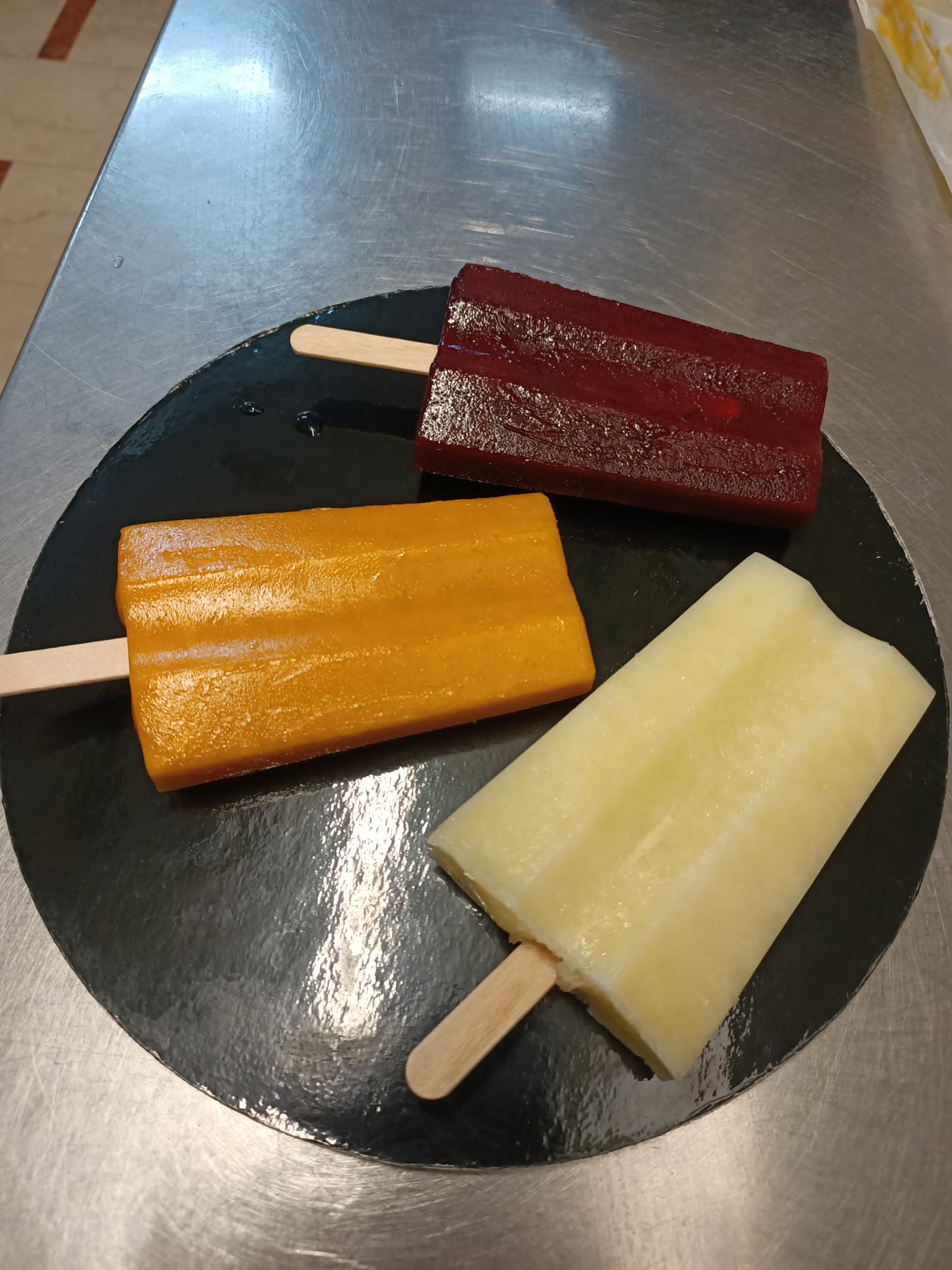 Ghiaccioli artigianali frutta fresca Dello